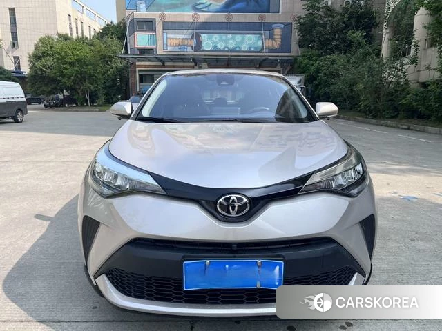 Toyota C-HR 2022 Серебристо-серый из Китая, фото 4