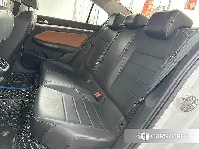 Volkswagen Bora id 4263892 из Китая 13
