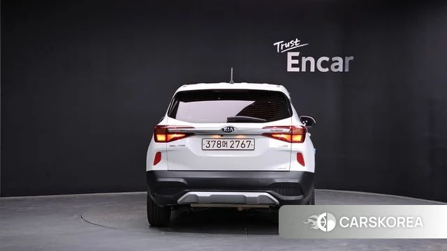Kia Seltos id 4338975 из Кореи 14