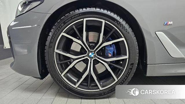 BMW 5 Series (G30) id 4871939 из Кореи 25