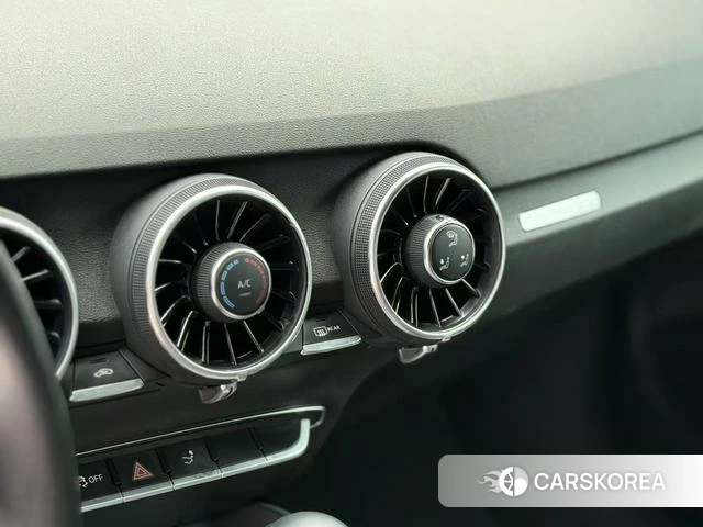 Audi TT id 4261696 из Китая 9
