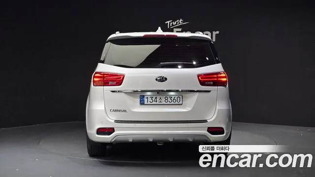 Kia The New Carnival id 2272700 из Кореи 14