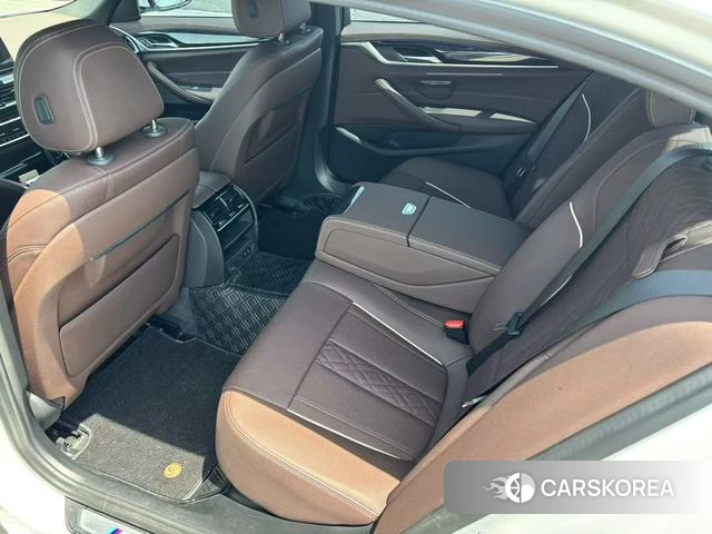 BMW 5 series 2023 Белый из Китая, фото 4
