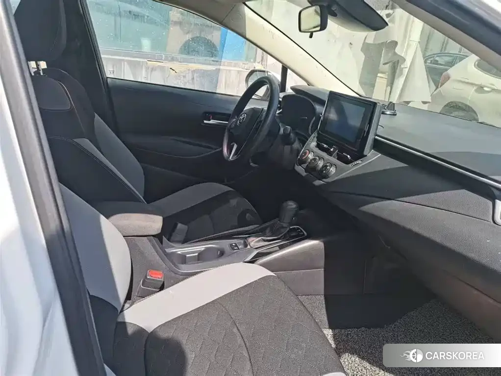 Toyota Corolla 2023 Белый из Китая, фото 4