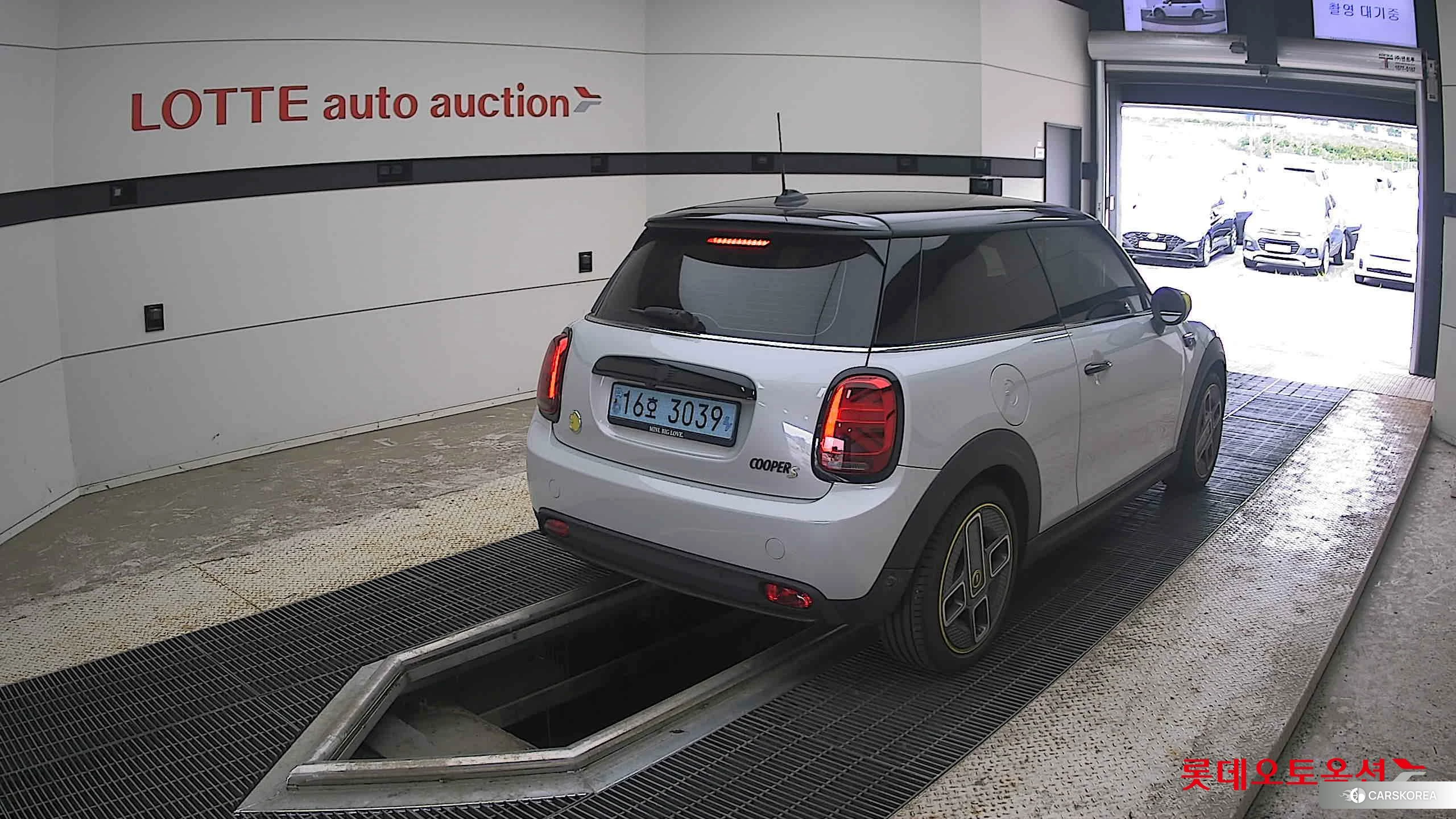 BMW MINI Cooper SE id 4498333 из Кореи 30