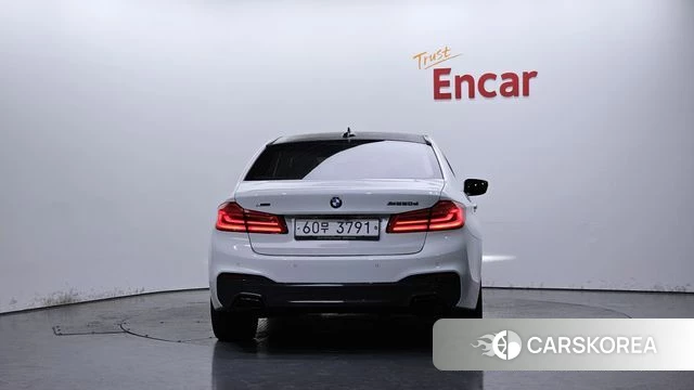 BMW 5 Series (G30) id 4557900 из Кореи 14