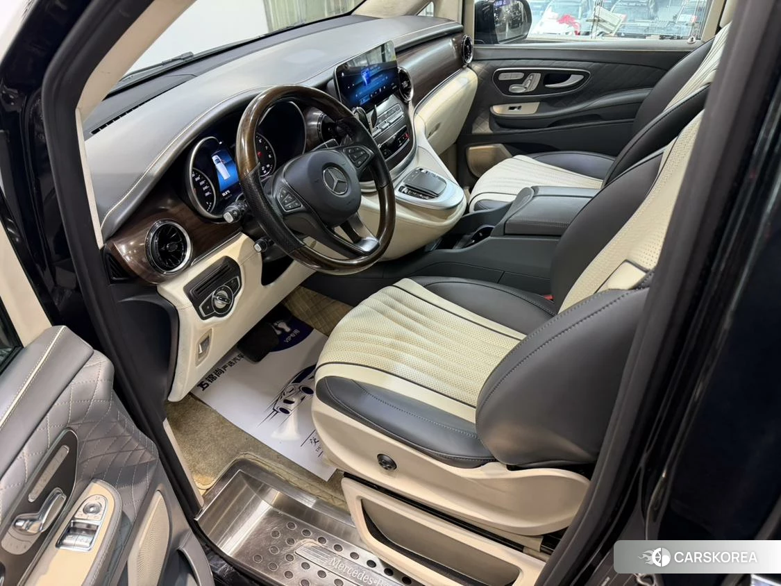 Mercedes-Benz V-class id 4440987 из Китая 23