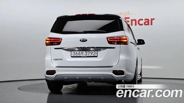 Kia The New Carnival id 2876087 из Кореи 14