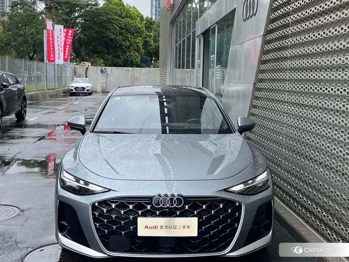 Audi A6L 2026 Silver/gray из Китая, фото 6
