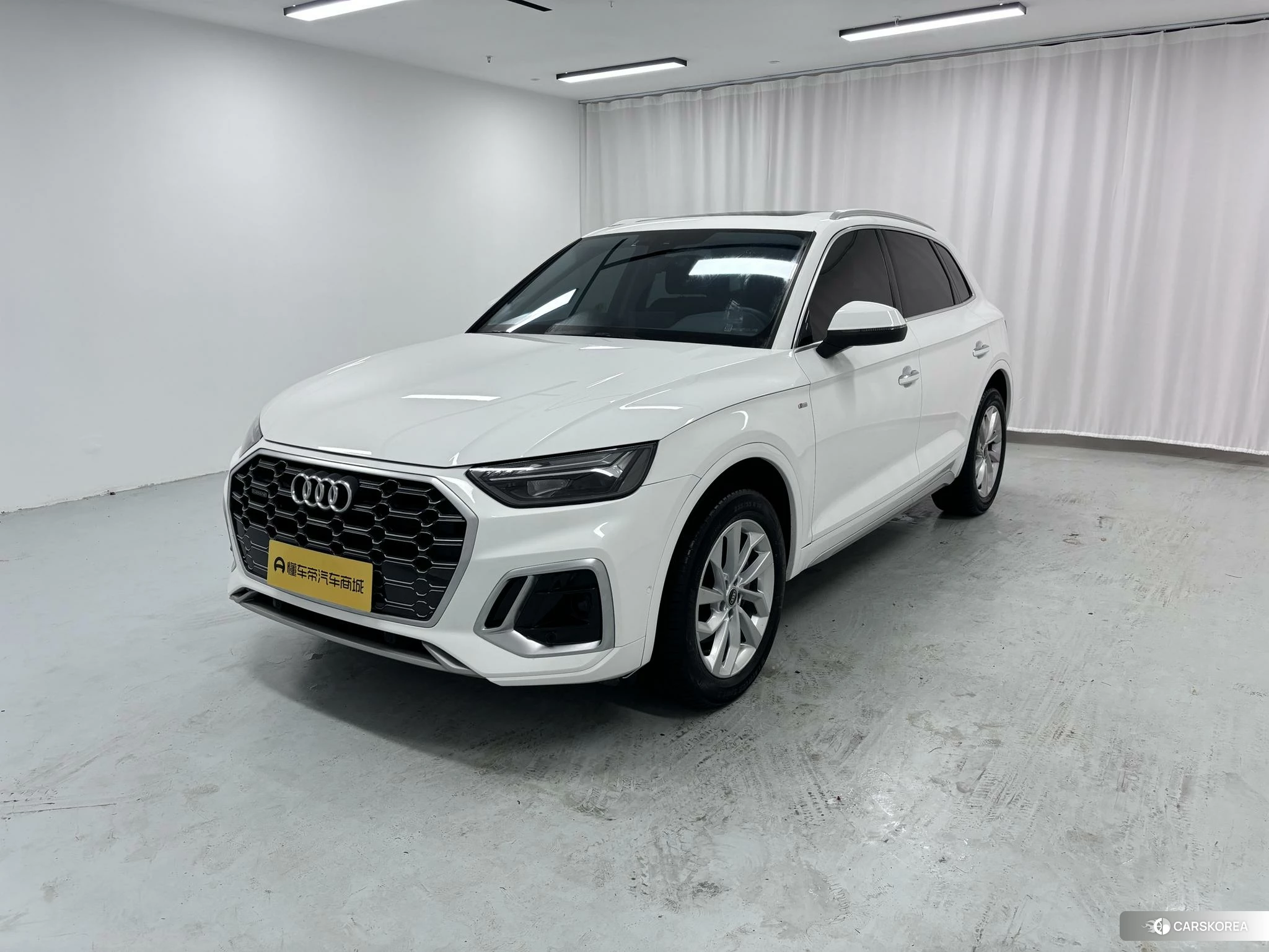 Audi Q5L id 4473379 из Китая 14