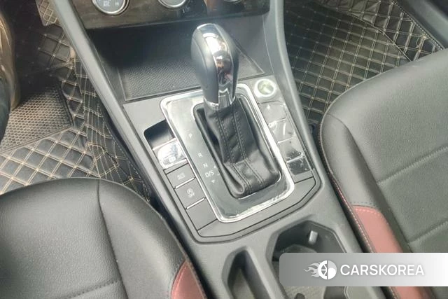 Volkswagen Bora id 4328801 из Китая 11