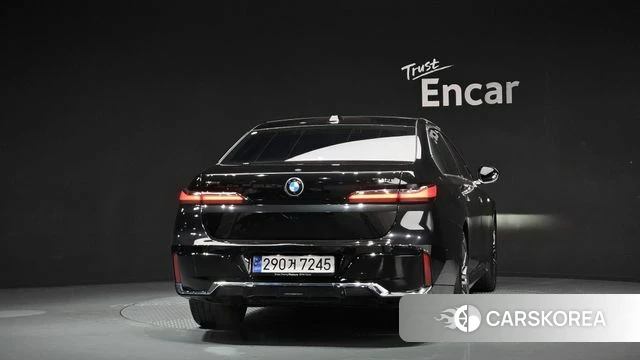 BMW 7 Series (G70) id 3891231 из Кореи 14