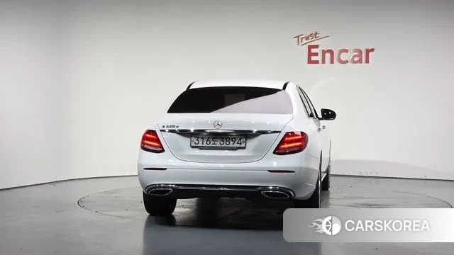 Mercedes-Benz E-Class W213 id 3149947 из Кореи 14