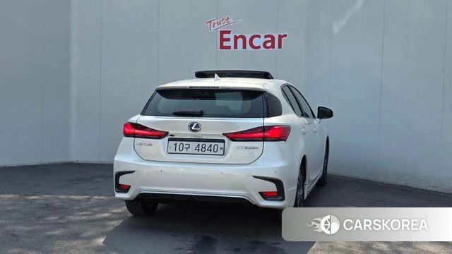 Lexus CT200h id 3801544 из Кореи 14