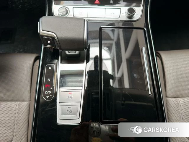 Audi A8 id 4359546 из Китая 10