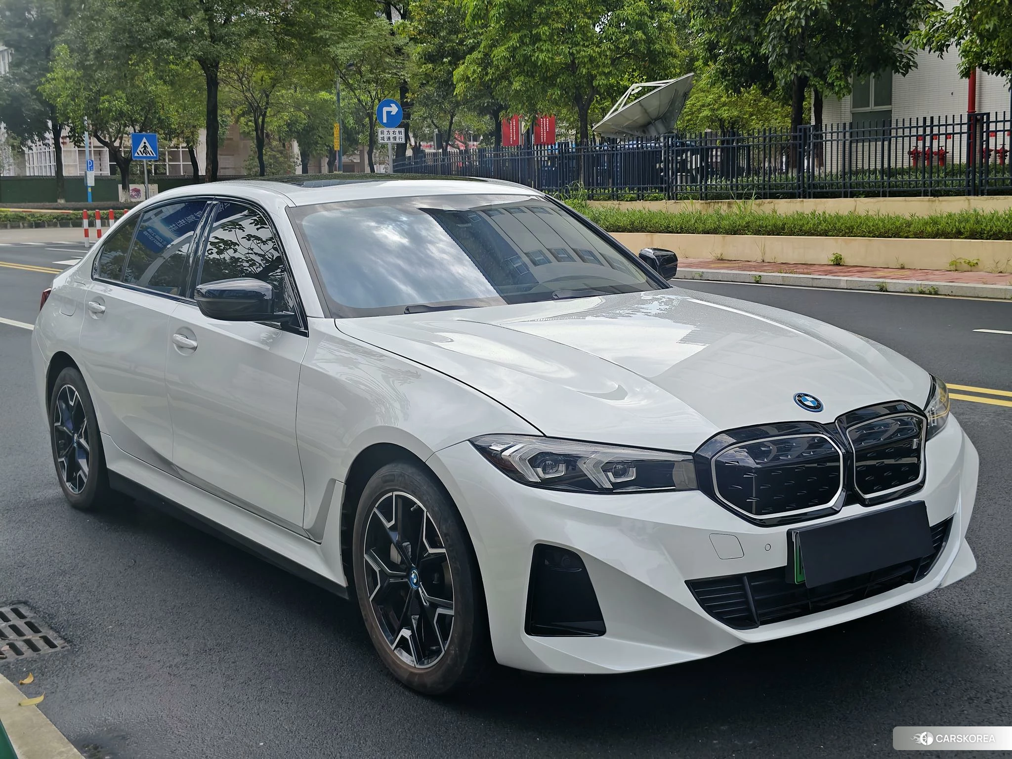 BMW i3 id 4504951 из Китая 24