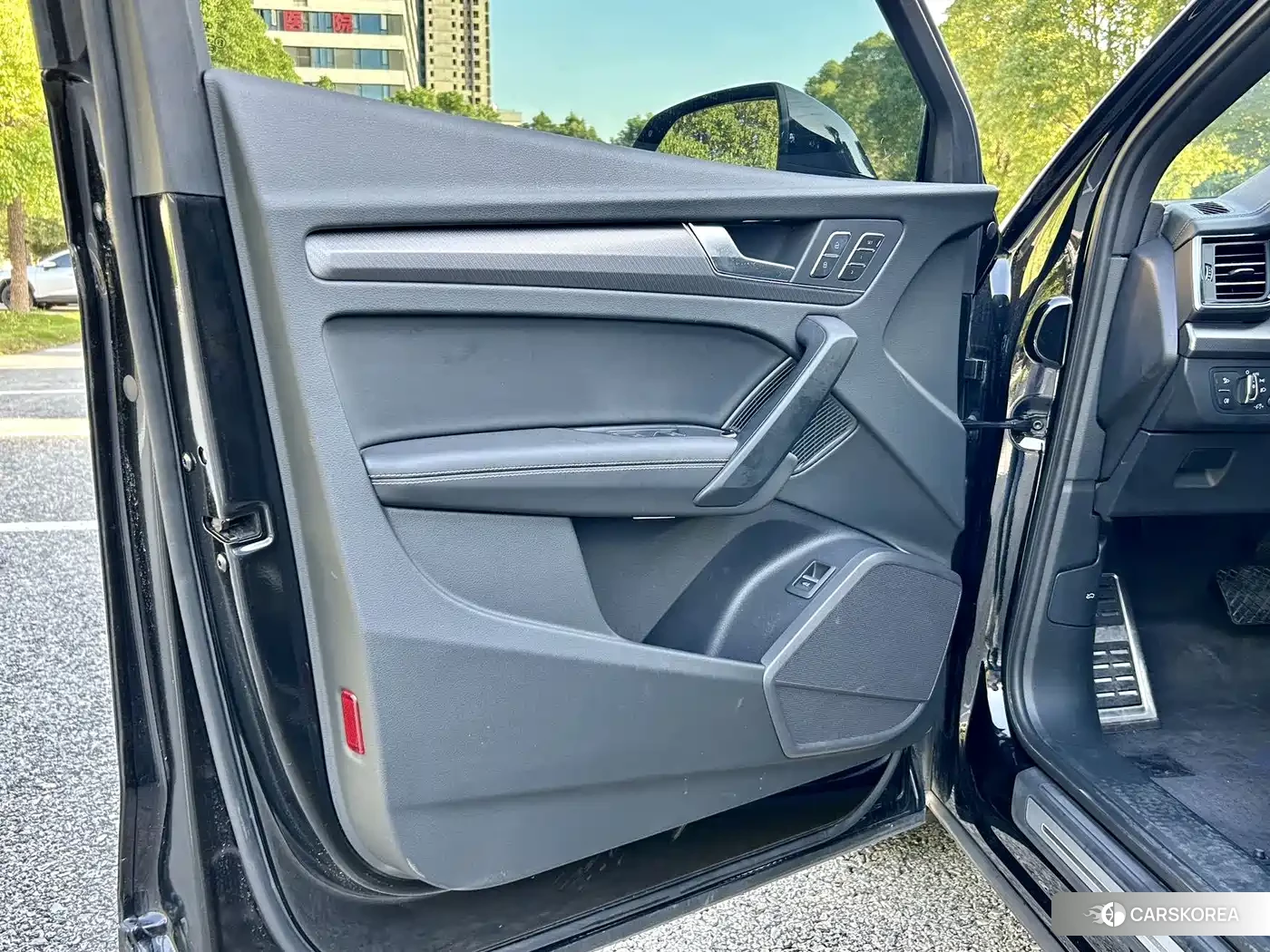 Audi Q5L id 4547625 из Китая 13