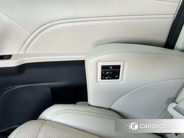 Toyota Grevia id 3920207 из Китая 9