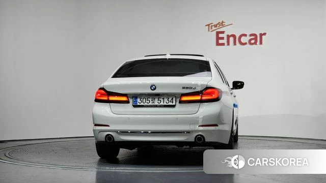 BMW 5 Series (G30) id 4371982 из Кореи 28