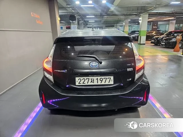 Toyota Prius C id 3484469 из Кореи 13