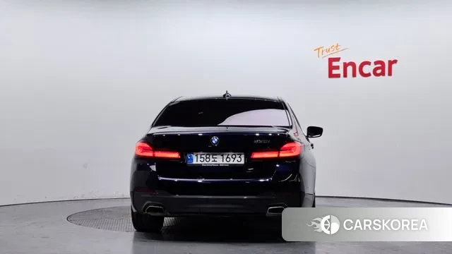 BMW 5 Series (G30) id 3758935 из Кореи 14