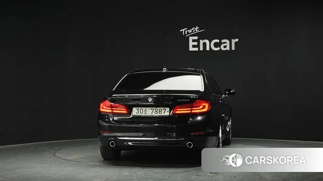 BMW 5 Series (G30) id 3894150 из Кореи 14