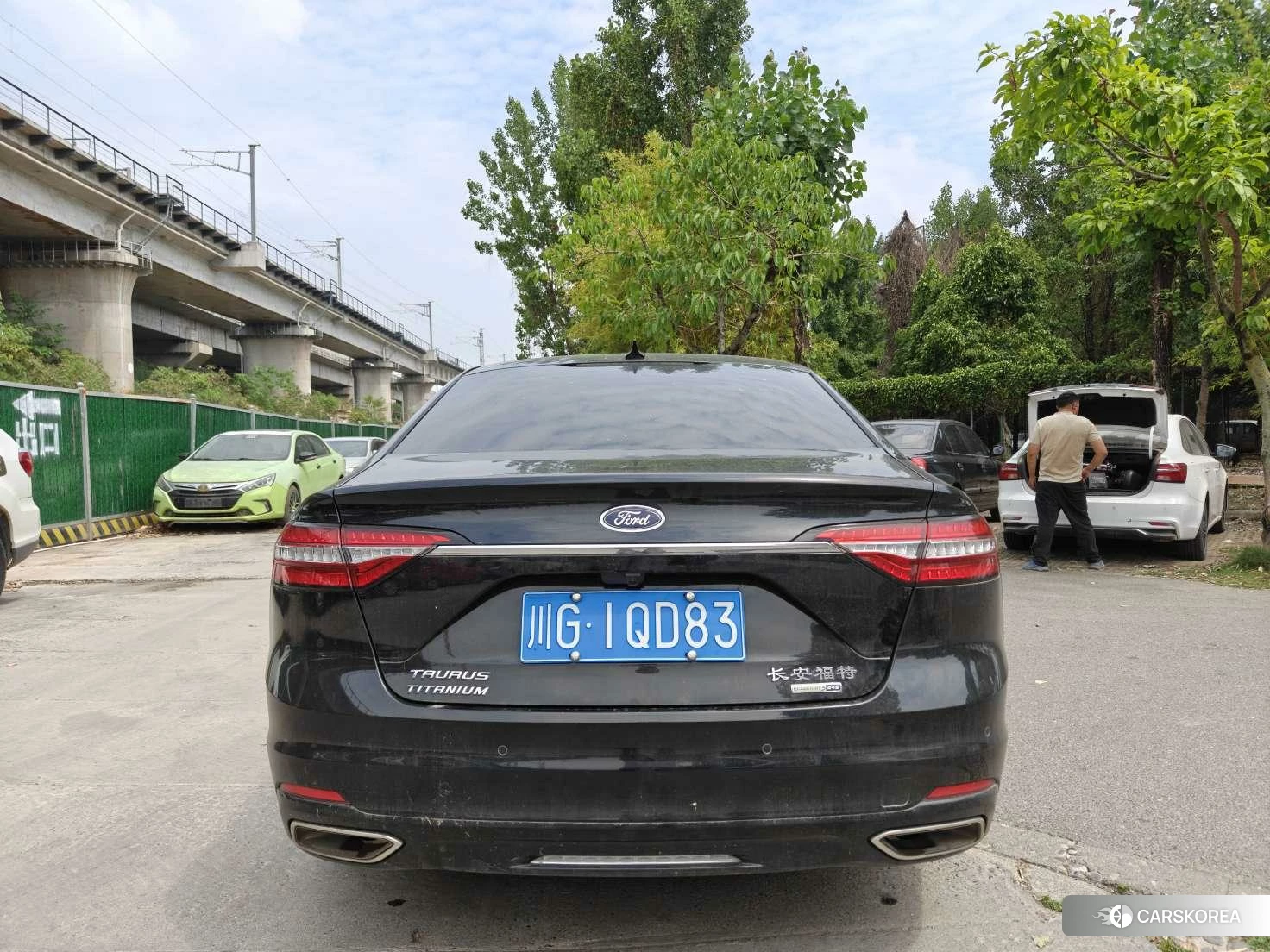 Ford Taurus id 4453955 из Китая 11