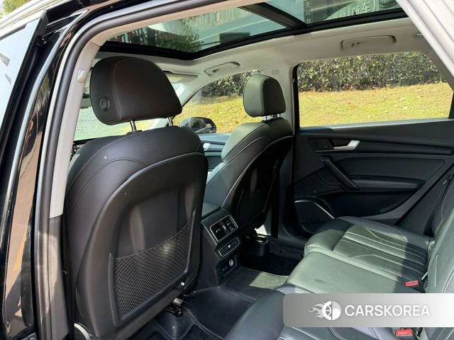 Audi Q5L id 4265931 из Китая 7
