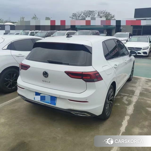 Volkswagen Golf 2023 Белый из Китая, фото 6
