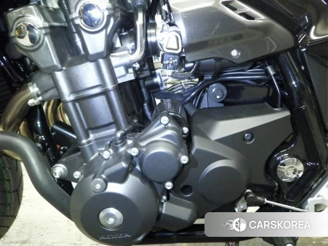 Engine photo