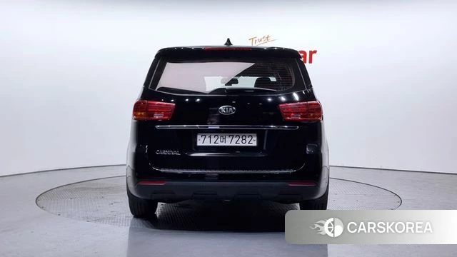 Kia The New Carnival id 4390357 из Кореи 28