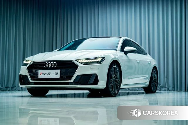 Audi A7 2023 Белый из Китая, фото 4