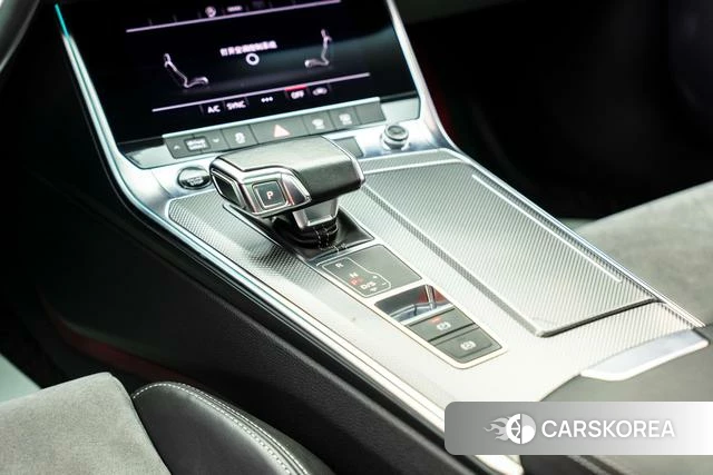 Audi A6L id 4300997 из Китая 18