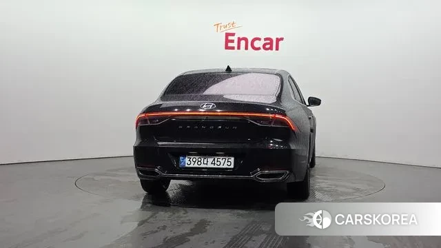 Hyundai The New Grandeur IG id 3509653 из Кореи 14