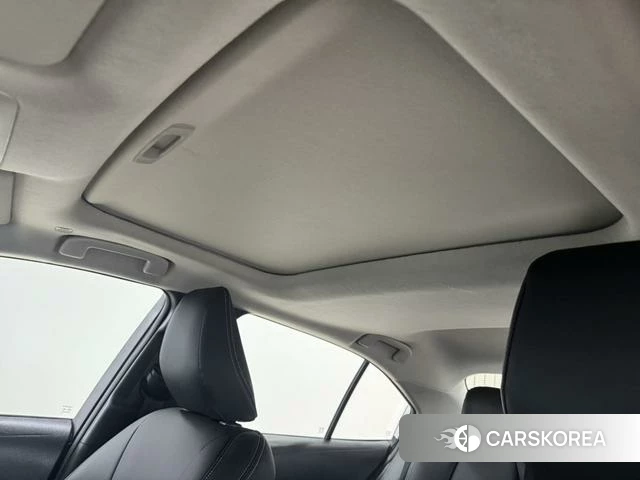 Toyota Corolla 2023 Белый из Китая, фото 6