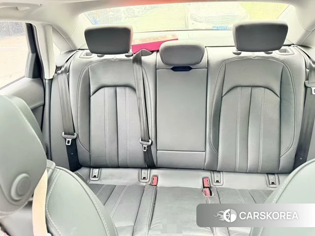 Audi A4L 2022 Белый из Китая, фото 4