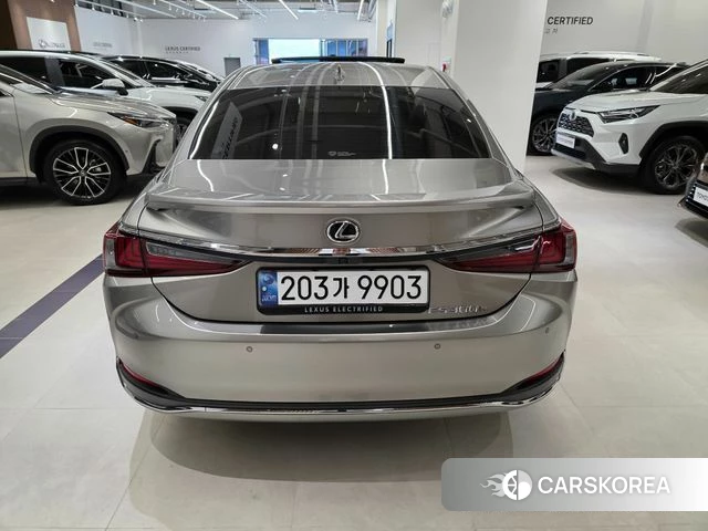Lexus ES300h 7th generation id 4505533 из Кореи 9