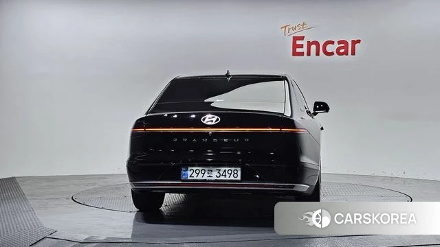 Hyundai Grandeur (GN7) id 3876807 из Кореи 14