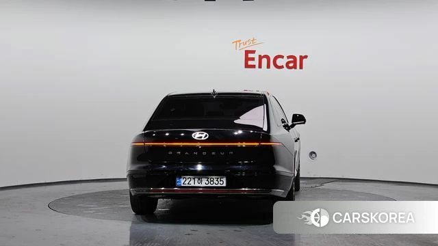 Hyundai Grandeur (GN7) id 3805607 из Кореи 14