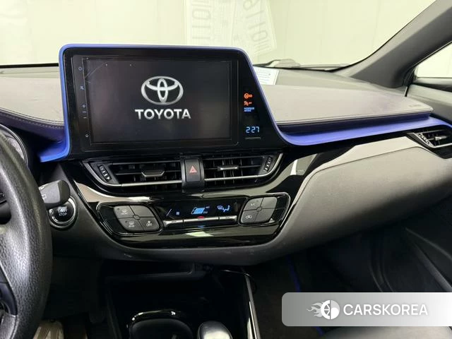 Toyota C-HR id 4216301 из Китая 13