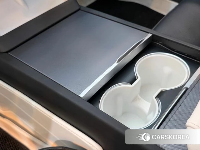 Tesla Model 3 2025 Серый из Кореи, фото 4