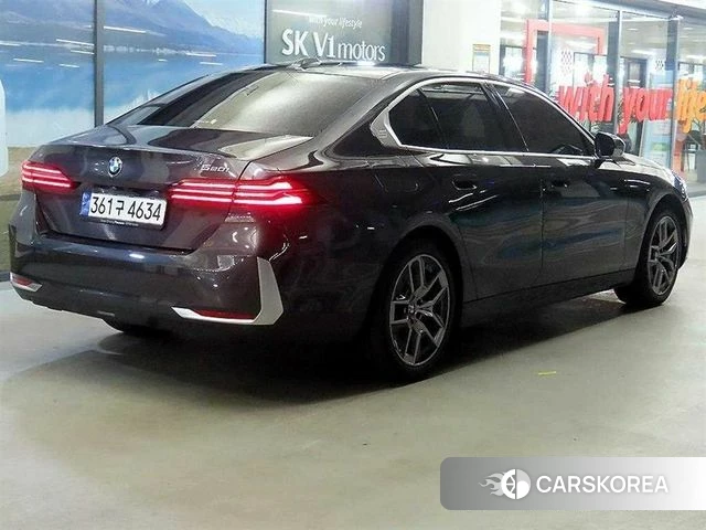 BMW 5 Series (G60) id 3963787 из Кореи 14