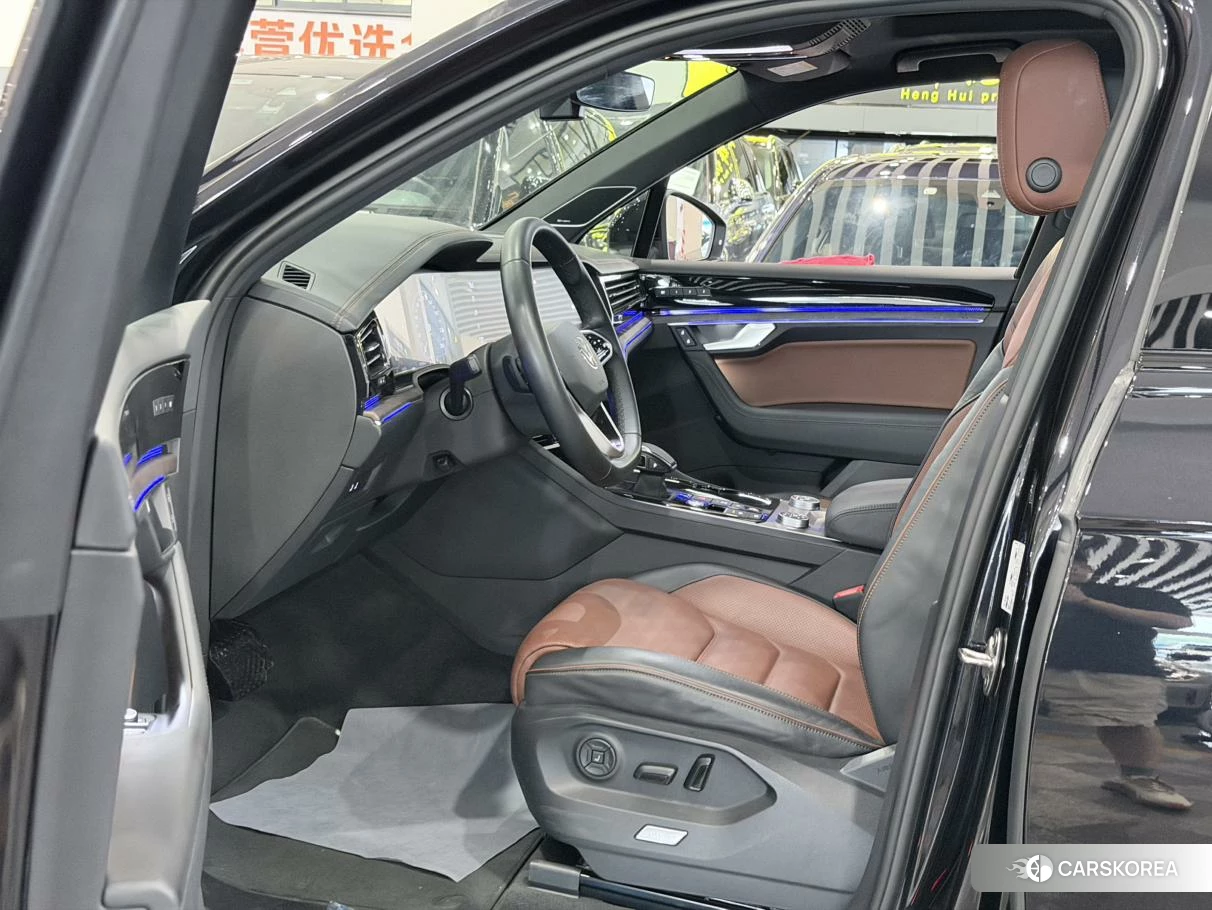 Volkswagen Touareg id 4455788 из Китая 16