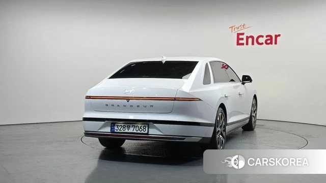 Hyundai Grandeur (GN7) id 3811708 из Кореи 14