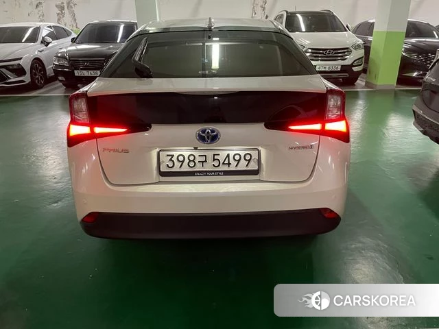 Toyota Prius 4th Generation 2019 Белый из Кореи, фото 4