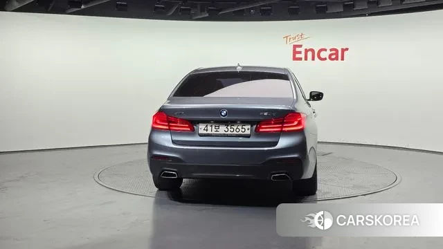 BMW 5 Series (G30) id 3773326 из Кореи 14