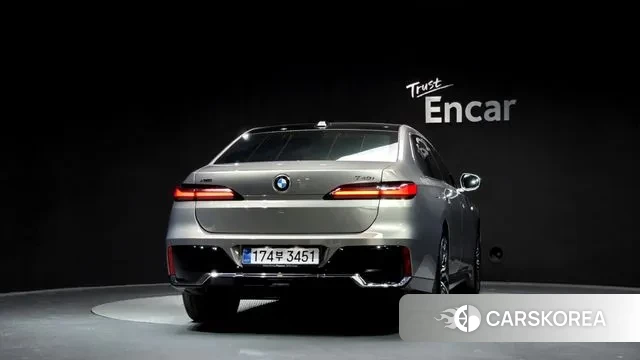 BMW 7 Series (G70) id 3426107 из Кореи 14