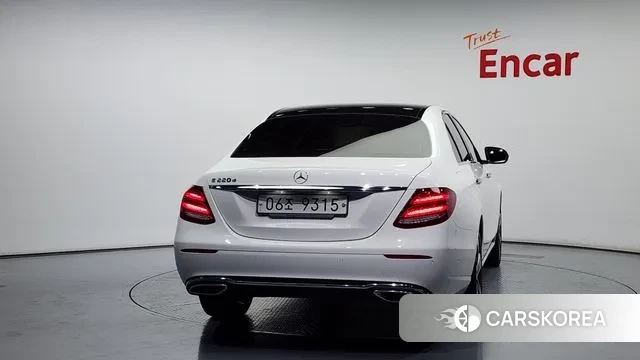 Mercedes-Benz E-Class W213 id 3033948 из Кореи 14