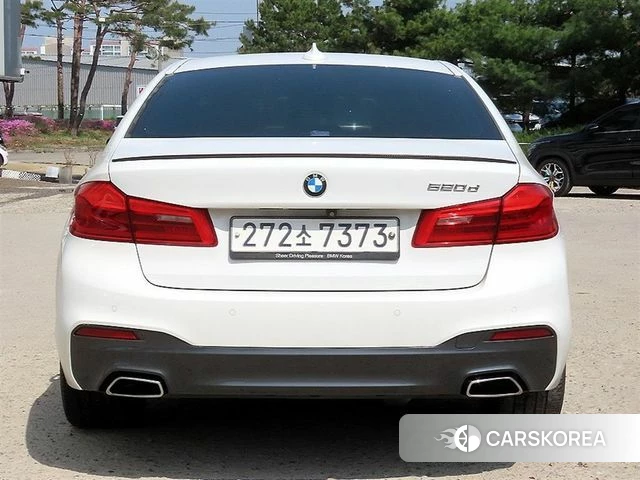 BMW 5 Series (G30) id 3942991 из Кореи 14