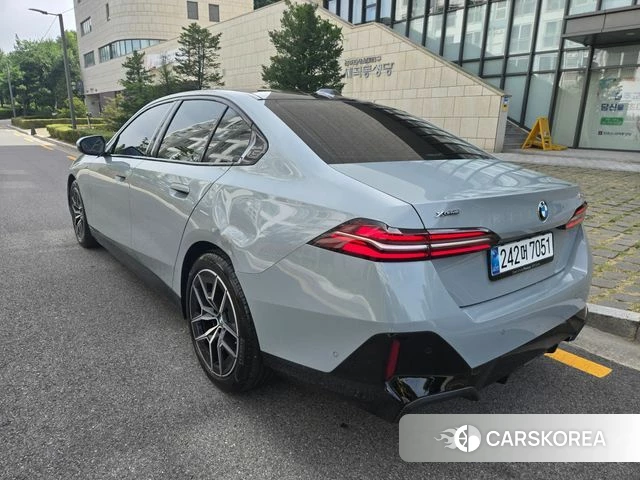 BMW 5 Series (G60) id 4681457 из Кореи 14